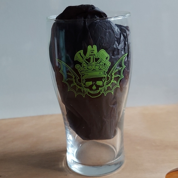 Pint - Picture 2 of 2